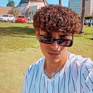 Meet your Posher, Roger